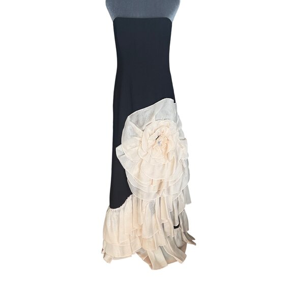 Andreas Fashions L.A.  Strapless Ball Gown  With Ruffled Flower Design Size M - Picture 1 of 9